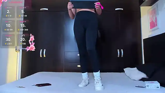 Snapshot of irirs_rouse chatting on 02.23.25 irirs rouse online show from 02.23.25