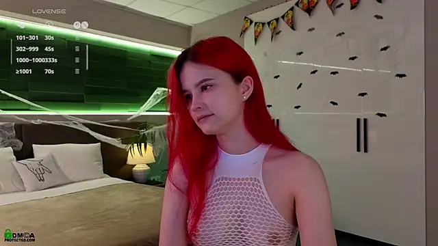 Rina Red online show from 10.16.25