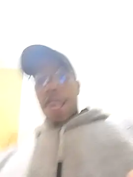 Snapshot of THEGOATHL chatting on 11.20.25 THEGOATHL online show from 11.20.25