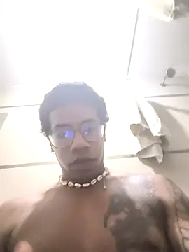 Snapshot of THEGOATHL chatting on 12.22.25 THEGOATHL online show from 12.22.25