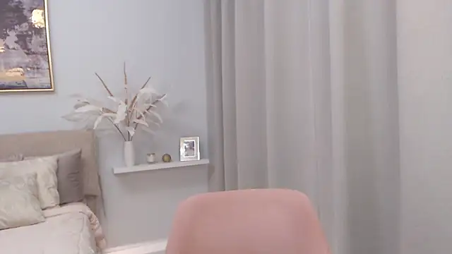 AnnyUBright online show from 02.23.25