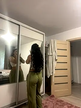 NNNoire online show from 10.10.25