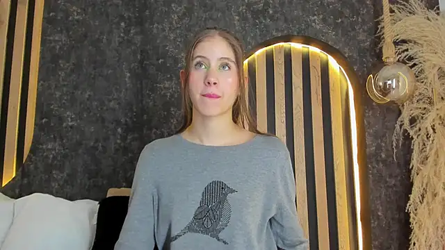 Snapshot of sara__jones_gh chatting on 02.02.25 sara jones gh online show from 02.02.25