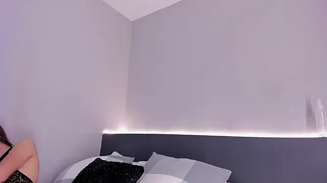 Snapshot of sara__jones_gh chatting on 11.06.25 sara jones gh online show from 11.06.25