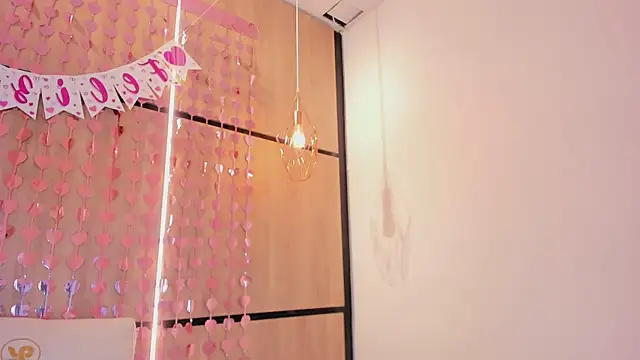 Snapshot of ashlyn_parker chatting on 02.14.26 ashlyn parker online show from 02.14.26