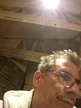 Snapshot of dimitrimarek chatting on 01.04.25 dimitrimarek online show from 01.04.25