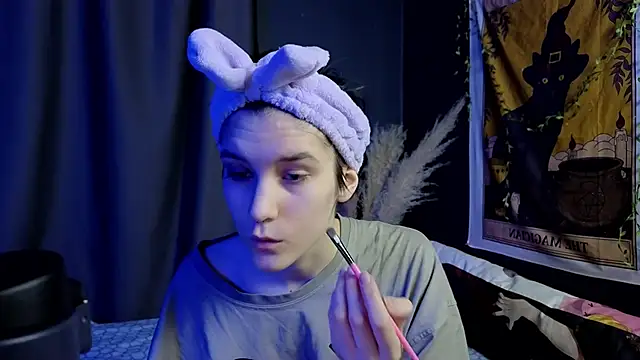 Hyeon Jin online show from 02.08.25