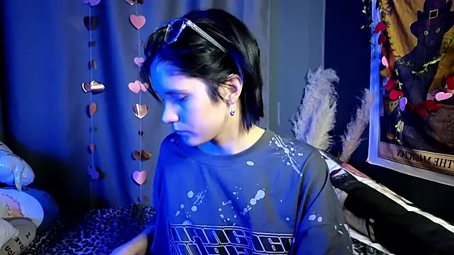 Hyeon Jin online show from 02.23.25