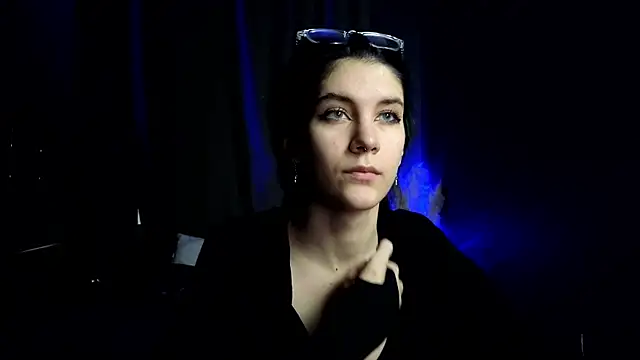 Hyeon Jin online show from 03.04.25