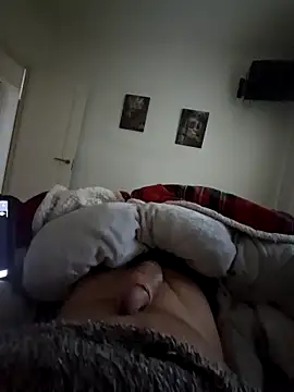 Snapshot of Gaditannus40 chatting on 02.16.25 Gaditannus40 online show from 02.16.25