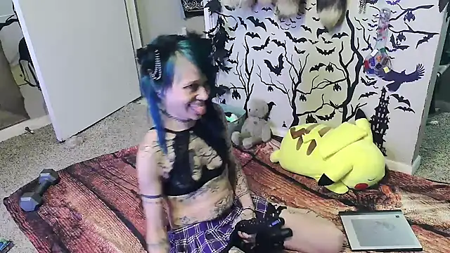 Snapshot of trashbrat chatting on 11.08.25 trashbrat online show from 11.08.25