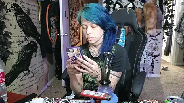 Snapshot of trashbrat chatting on 11.20.25 trashbrat online show from 11.20.25