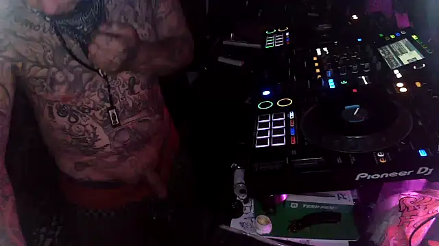 justthetip4209 online show from 04.25.26