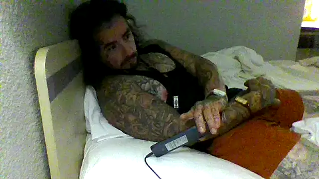 justthetip4209 online show from 06.17.26