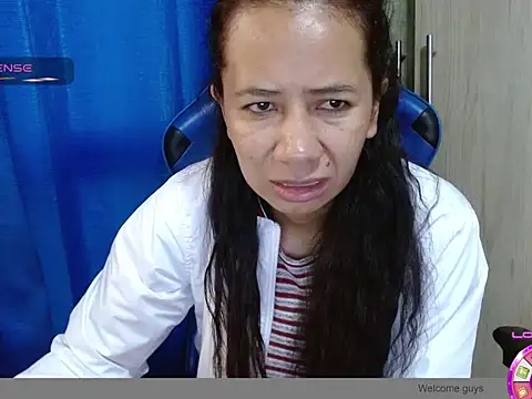 Snapshot of Danielagomez33 chatting on 03.18.26 Danielagomez33 online show from 03.18.26