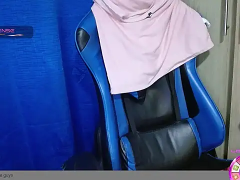 Snapshot of Danielagomez33 chatting on 03.28.26 Danielagomez33 online show from 03.28.26