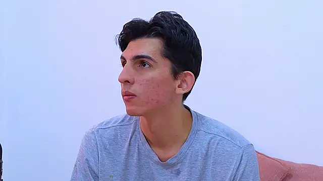 Snapshot of Ana_and_Leo chatting on 02.18.25 Ana and Leo online show from 02.18.25