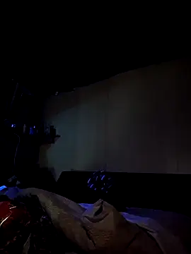 Snapshot of hesjustafriend chatting on 01.12.25 hesjustafriend online show from 01.12.25