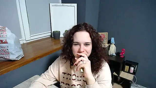 Snapshot of mini_girly chatting on 01.27.25 mini girly online show from 01.27.25