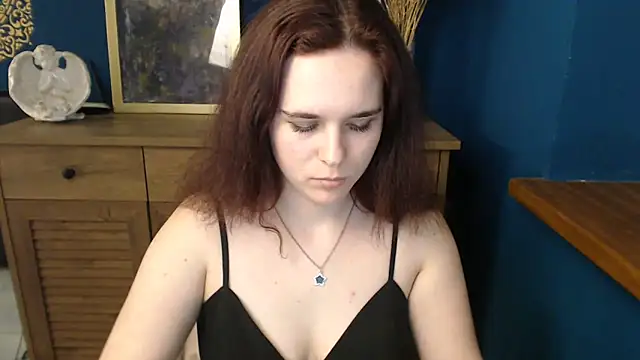 Snapshot of mini_girly chatting on 01.31.25 mini girly online show from 01.31.25