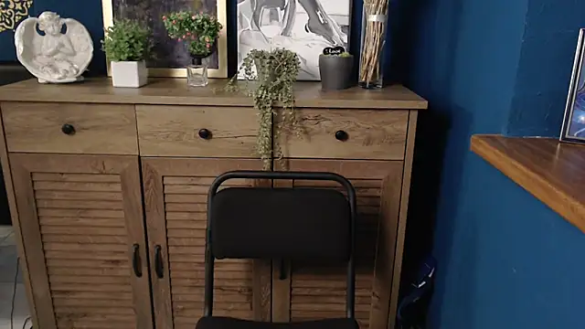 Snapshot of mini_girly chatting on 09.11.25 mini girly online show from 09.11.25