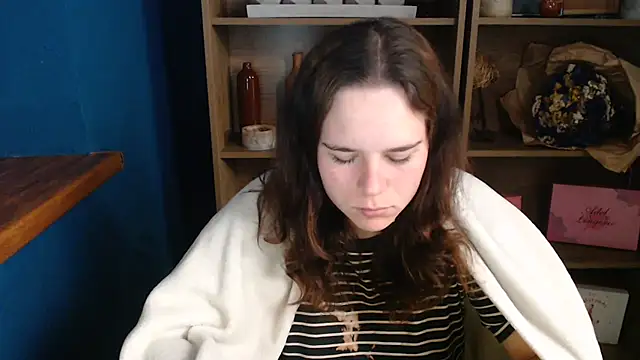 Snapshot of mini_girly chatting on 10.02.25 mini girly online show from 10.02.25