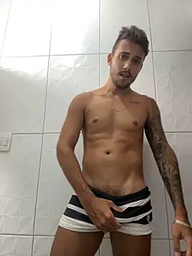 Snapshot of carvalhofelipe chatting on 01.14.25 carvalhofelipe online show from 01.14.25