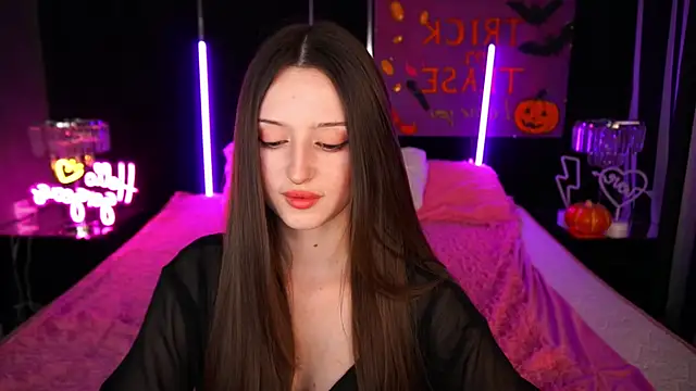 Snapshot of Marmeladkaaa chatting on 10.31.25 Marmeladkaaa online show from 10.31.25