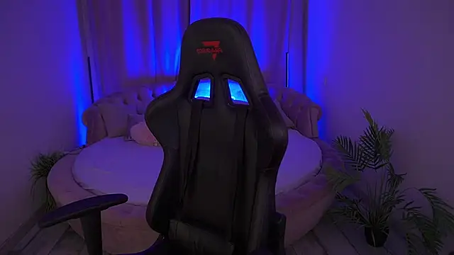 Snapshot of Marmeladkaaa chatting on 11.24.25 Marmeladkaaa online show from 11.24.25