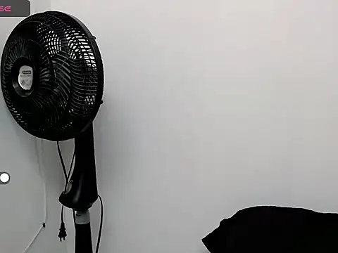 Snapshot of mia_grey01 chatting on 02.06.25 mia grey01 online show from 02.06.25