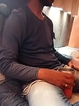 Snapshot of BR_master chatting on 09.18.25 BR master online show from 09.18.25