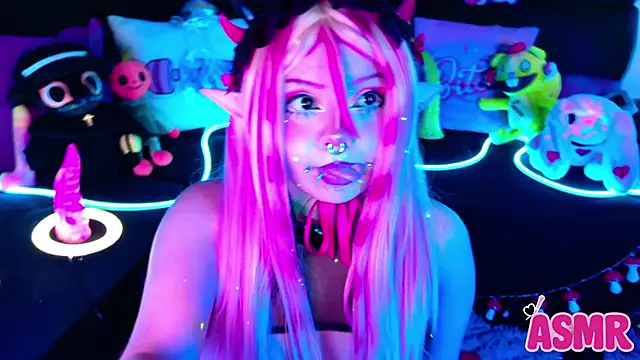 LaytonBox online show from 10.24.25