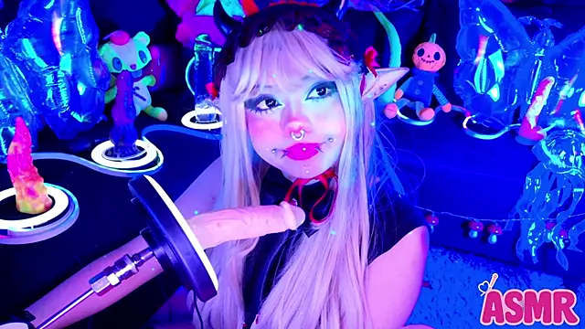 LaytonBox online show from 11.16.25