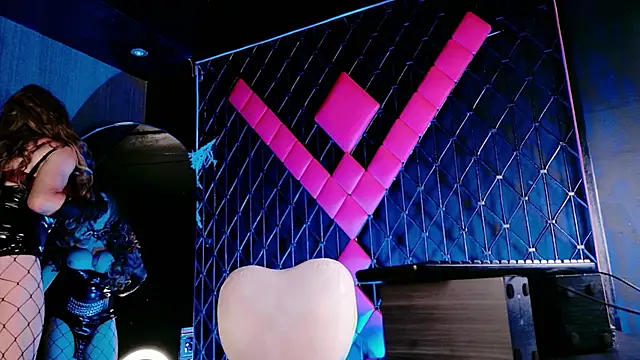 Domina-tef online show from 10.10.25