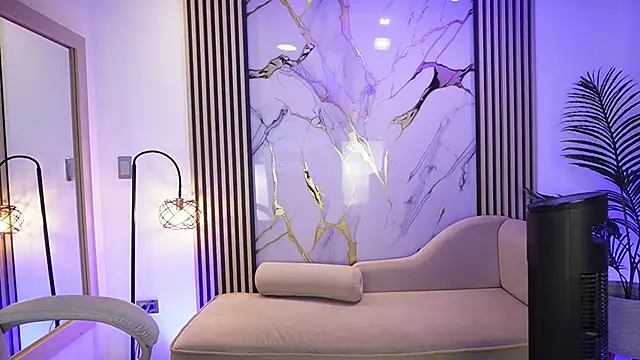 Emma Walkerr  online show from 04.02.26