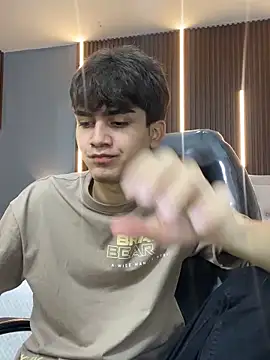 Tommy18   online show from 09.27.25