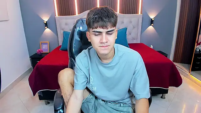 Tommy18   online show from 02.10.26