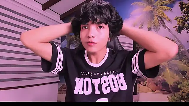 AllanYong18 online show from 02.17.25