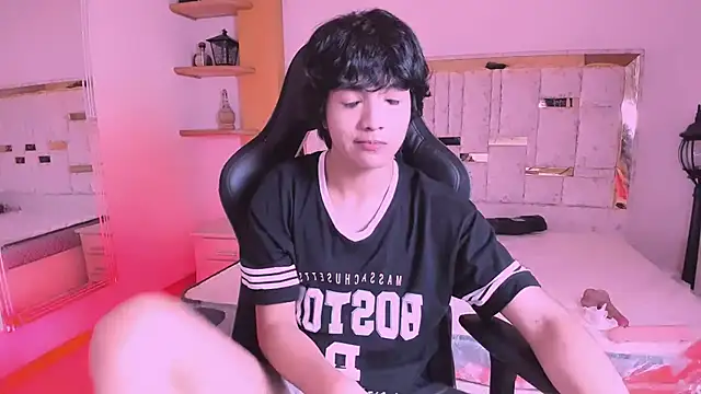 AllanYong18 online show from 03.01.25