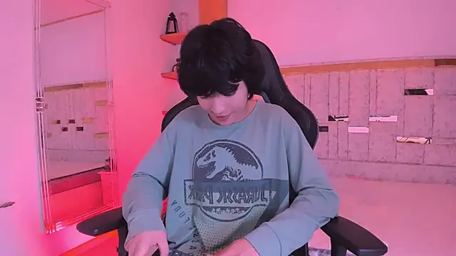 AllanYong18 online show from 03.05.25