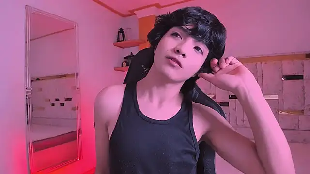 AllanYong18 online show from 03.17.25