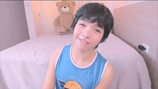 AllanYong18 online show from 09.14.25