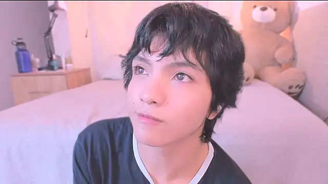 AllanYong18 online show from 09.18.25