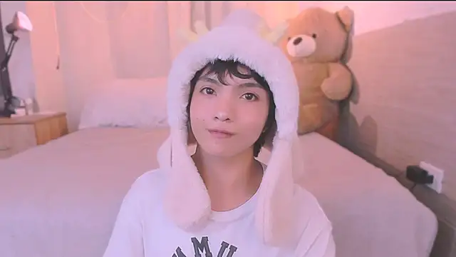 AllanYong18 online show from 09.20.25