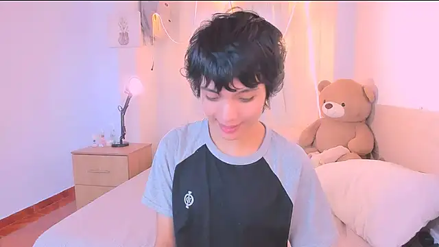 AllanYong18 online show from 09.27.25