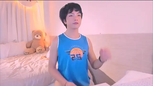 AllanYong18 online show from 11.09.25