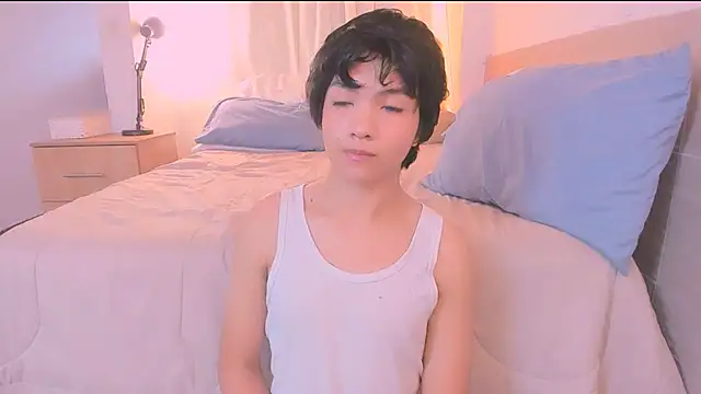 AllanYong18 online show from 12.05.25