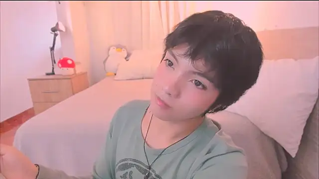 AllanYong18 online show from 02.08.26