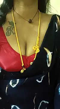 Snapshot of sriyazhini chatting on 01.25.25 sriyazhini online show from 01.25.25