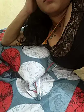 Snapshot of sriyazhini chatting on 02.15.25 sriyazhini online show from 02.15.25